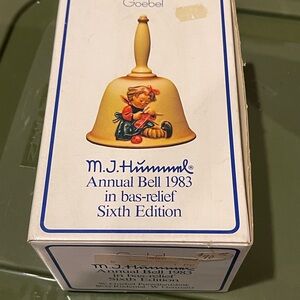Goebel M.J. Hummel Annual Bell 1983